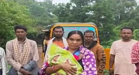 ଗର୍ଭବତୀଙ୍କୁ ମିଳିଲାନି ଆମ୍ବୁଲାନ୍ସ ; ଷ୍ଟେଚରରେ ବୁହାହେଲେ